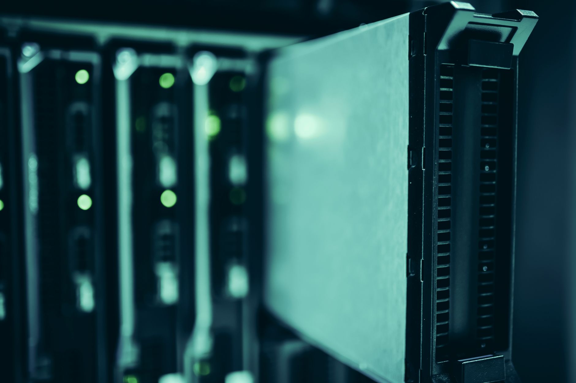 KI-Tools: SaaS vs. Self-Hosting – Kosten und DSGVO im Vergleich